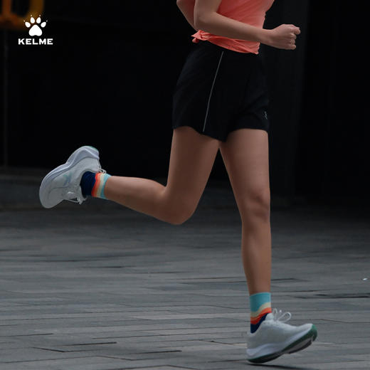 卡尔美KELME新款无束轻行跑步系列女士休闲运动梭织短裤 商品图0