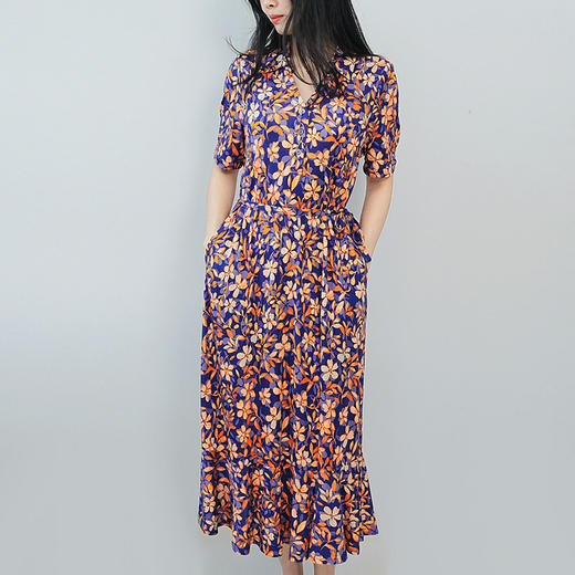 丁摩 桑蚕丝V领翻领收腰连衣裙S351 商品图0