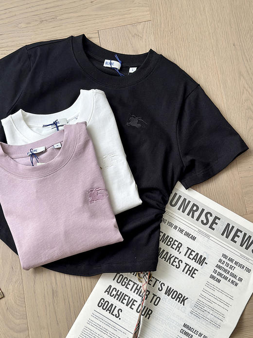 现货 THS-限时 B家 佳节设计棉质ㄒ恤 下摆褶饰织带 2色 BH2579 商品图5