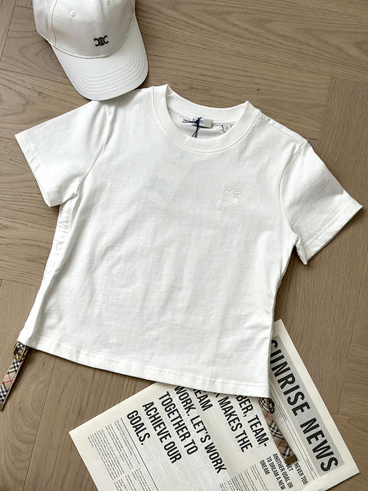 现货 THS-限时 B家 佳节设计棉质ㄒ恤 下摆褶饰织带 2色 BH2579 商品图8