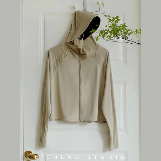 [一体式防晒衣，一件顶3件]新款升级冰感 黑胶大帽檐防晒衣 冰凉舒适均码不挑身材2025新款防晒衣女黑胶帽檐夏季原纱冰丝upF50+防紫外线 薄款防晒服 商品图12