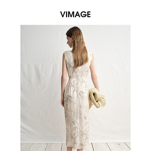 VIMAGE纬漫纪高级感线条花卉腰部镂空扭结收腰连衣裙2025夏季新款V2307913 商品图4