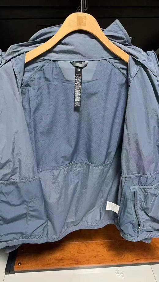 原价1380，正品露露薄外套，春，夏，秋，三季可穿，
清蓝色l xl xxl 黑色m l xl xxl 商品图5