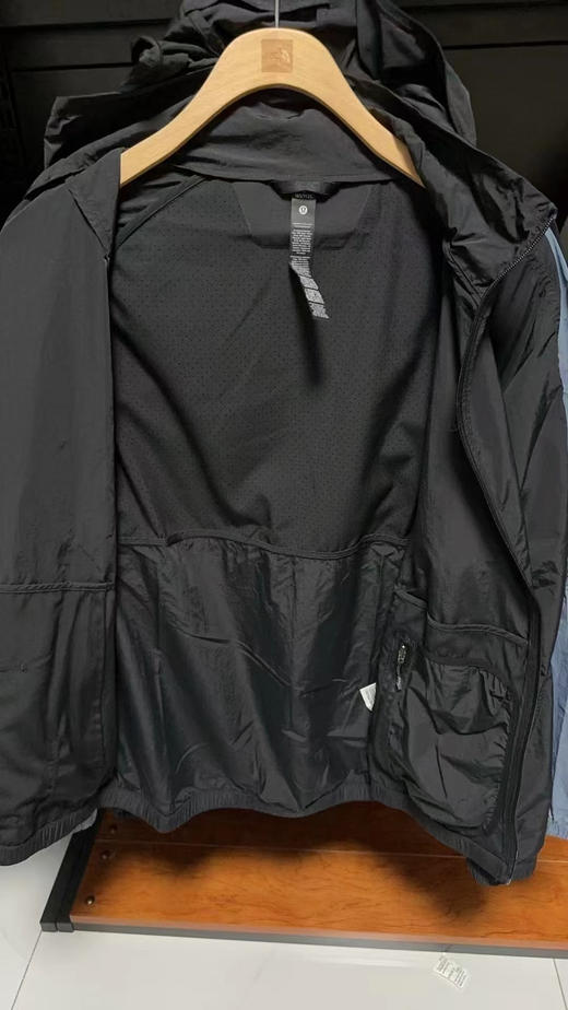 原价1380，正品露露薄外套，春，夏，秋，三季可穿，
清蓝色l xl xxl 黑色m l xl xxl 商品图12