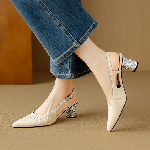【预售5天】金色银色高跟鞋女新款尖头珍珠水钻粗跟后绊带包头凉鞋DB&M6308 商品图4