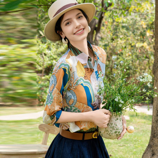 谜底花色衬衫七分袖女2025夏新款通勤抽象原创印花衬衣256MC6284 商品图1