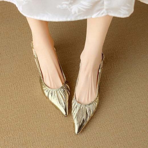 【预售5天】金色银色高跟鞋女新款尖头珍珠水钻粗跟后绊带包头凉鞋DB&M6308 商品图1