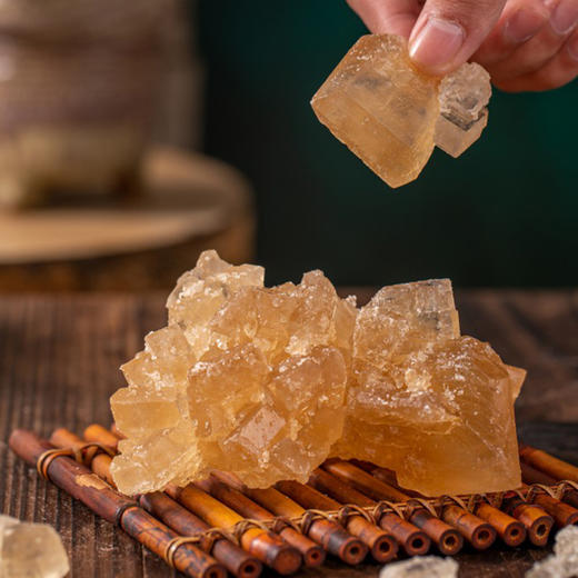 云南【非遗老冰糖】甜而不腻，非遗传承手艺400年，经甘糖溶解、除杂、清汁、蒸发、浓缩后自然结晶7天秘制而成，整个生产周期10天！ 商品图2