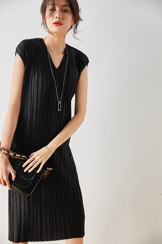 丁摩 冷淡风高级感法式茶歇高端气质V领三宅褶皱连衣裙2136 商品图7