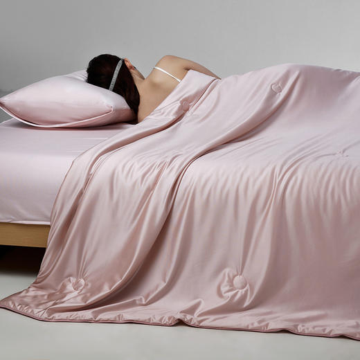 A类莹丝流光蚕丝夏被 凉感丝滑润肤夏凉被 商品图3