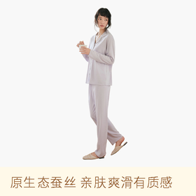 春夏款桑蚕丝·开襟家居服  棉+人棉混纺+桑蚕丝爽滑亲肤手感细腻，天然材质，呵护肌肤