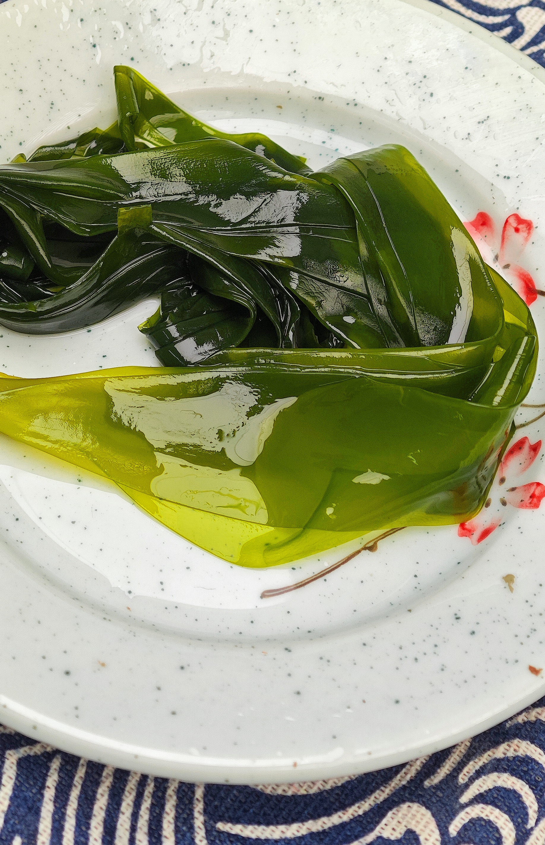 霞浦海带嫩苗，比海带更嫩，薄、嫩、脆！嫩滑脆爽  如丝细腻  回味无穷