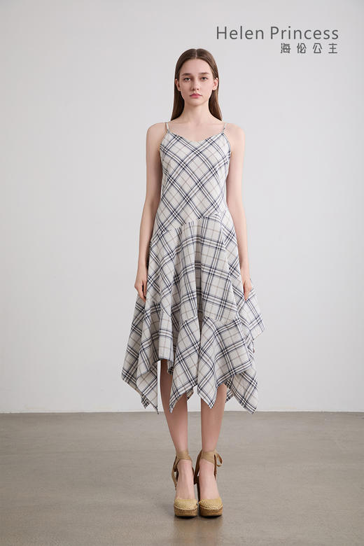 格纹不规则裙摆吊带裙 商品图9
