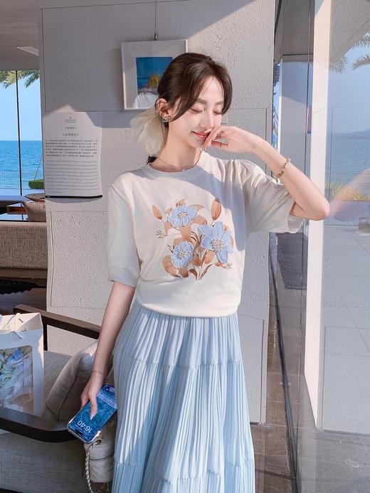 张心子【夏日密语】通勤风珍珠印花显瘦短袖T恤上衣 U2504034 商品图4