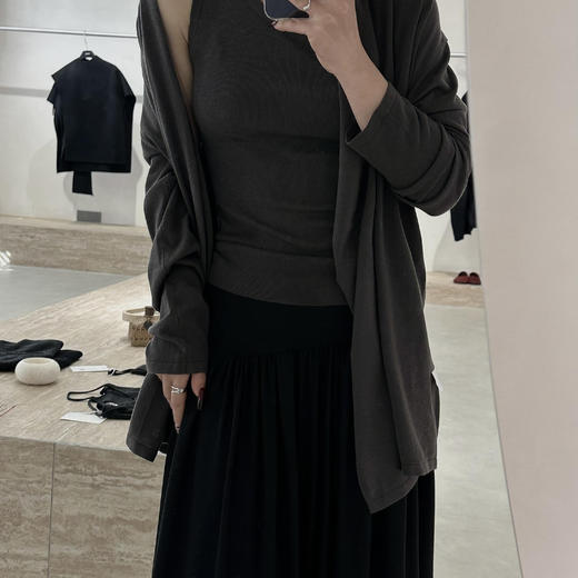 洛诗琳20923夏季新款设计感不规则时尚蚕丝混纺吊带背心女5259 商品图3