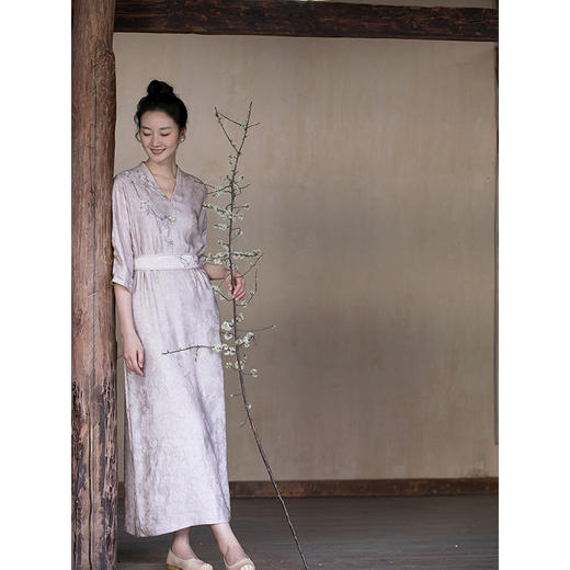 牧衣游原创 手工刺绣丝麻提花炒色连衣裙宽松温婉气质长裙 溪上枕 商品图2