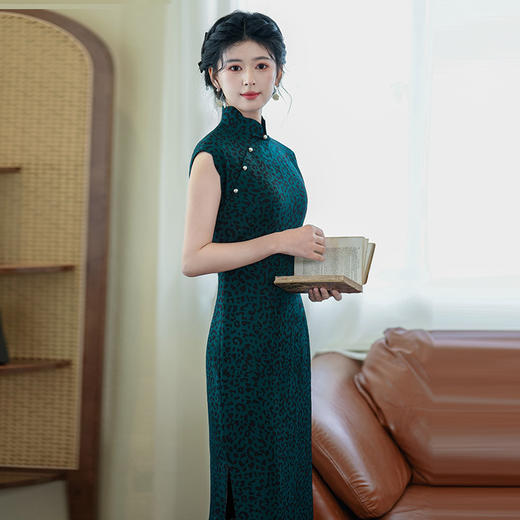 2025新款高级感老上海复古风无袖新中式长款改良旗袍ZA$SC20691 商品图1
