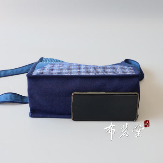 拼布斜挎方包 蓝染扎染土布拼接 商品图2