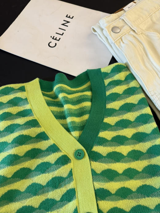 显白绿色开衫 商品图3