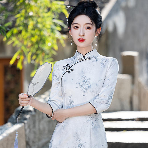 2025春季中国风牛奶丝提花长款水墨竹叶旗袍MLS6976 商品图0