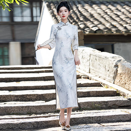 2025春季中国风牛奶丝提花长款水墨竹叶旗袍MLS6976 商品图2