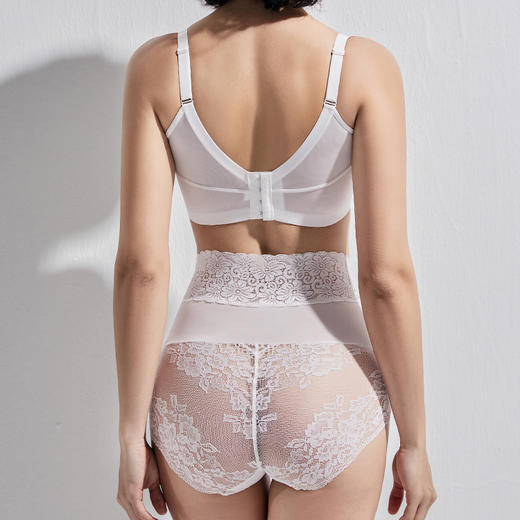CB | 蝶语轻塑白色薄杯短文胸&高腰美臀小裤 商品图3