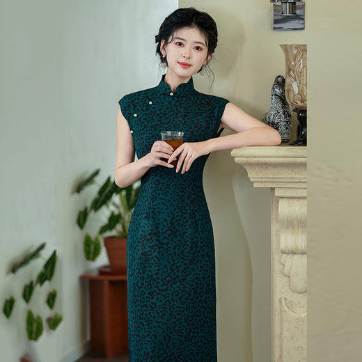 2025新款高级感老上海复古风无袖新中式长款改良旗袍ZA$SC20691 商品图4