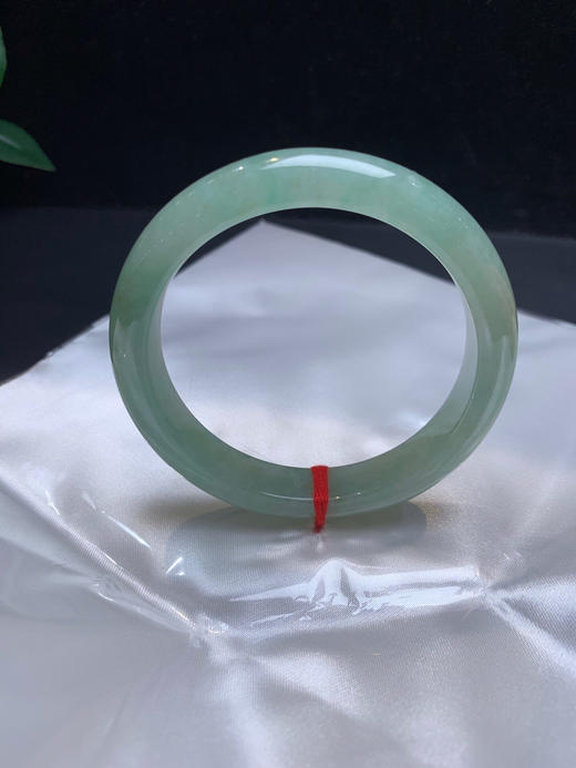 612632，58湖水绿正圈，满圈带浓晴绿底色，糯冰度，清新秀气 商品图0