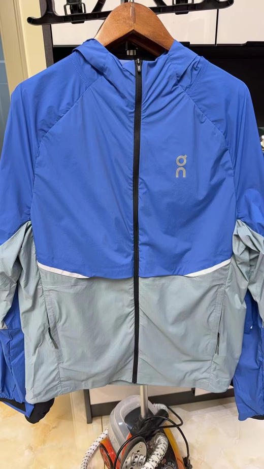 原单正品昂跑夏季防晒透气皮肤衣，超薄材料，防止温差，随手收纳，超实用便捷，
三个色，尺码S-XXL
原价1690 商品图0