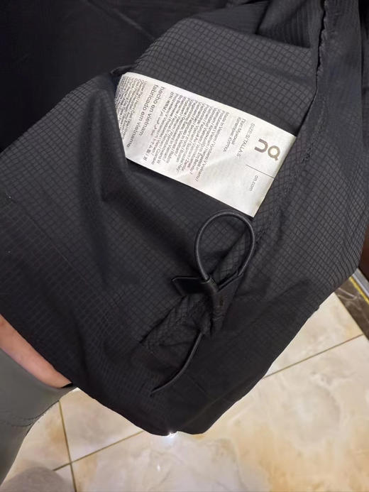 原单正品昂跑夏季防晒透气皮肤衣，超薄材料，防止温差，随手收纳，超实用便捷，
三个色，尺码S-XXL
原价1690 商品图12