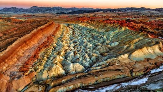 青海“秘境”黑独山、胭脂山、艾肯泉、茫崖、察尔汗盐湖、水上雅丹、俄博梁&小众雅丹地貌9天摄影团 商品图8