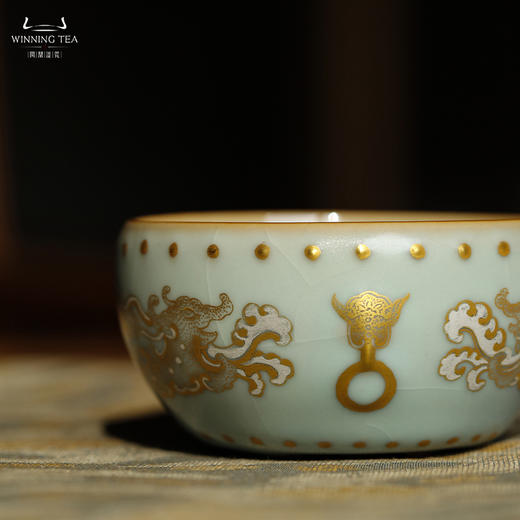 问鼎汝瓷天青大战鼓杯（错金银龙虎纹） 商品图1