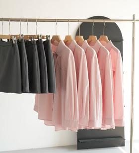 ❗️减龄秋日粉衬衫➕西装裤裙，妥妥的人间水蜜桃 宽松版型不失挺括感，轻松穿出人在衣中晃的纸片人效果