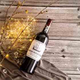 超值大货1.5L！正品行货！列级四级庄！梅多克的凡尔赛宫！——法国波尔多圣朱利安产区龙船庄园（又名:白诗桅帆城堡）2015年份1.5升大支装