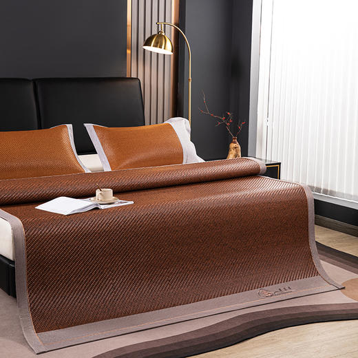 多喜爱 霸王席单件-青州/御享（咖/灰）/福禄（咖/灰） 【四角弹力绑带】【精致盖头刺绣】加厚加密 藤席编织更紧密 间隙更小 无毛刺 3D蜂窝层  席面可卷曲 商品图3