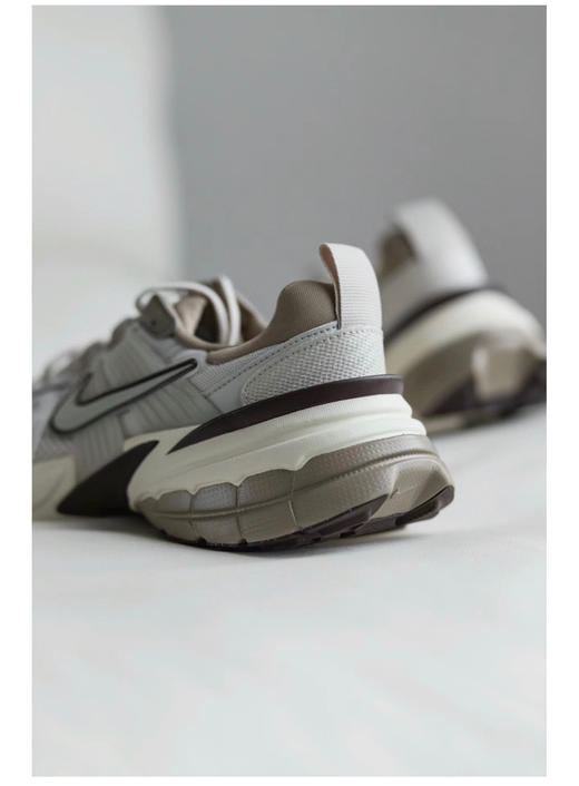 男女同款！品质巨赞！！！Nike V2K runtekk千禧风休闲运动鞋 又酷又飒的v2k。美式复古风～ 商品图13