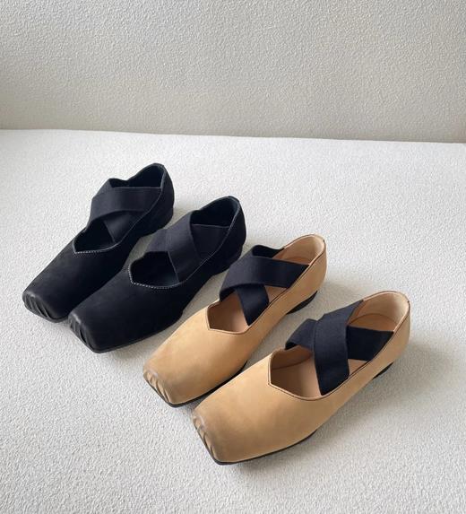 渠道货  UMA经典芭蕾舞鞋  暗黑风手工鞋  猪鼻子绑带方头单鞋 商品图2