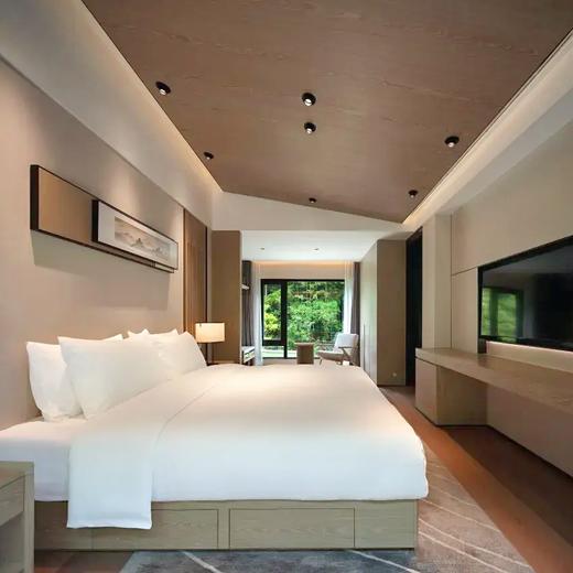 隐逸于山林之中，黄山水云间香榧谷酒店三卧别墅2晚度假￥666元起/人，多人起订，瞰景山居，独立套房，家庭式聚会空间设计，来一场心灵的放松之旅 商品图10