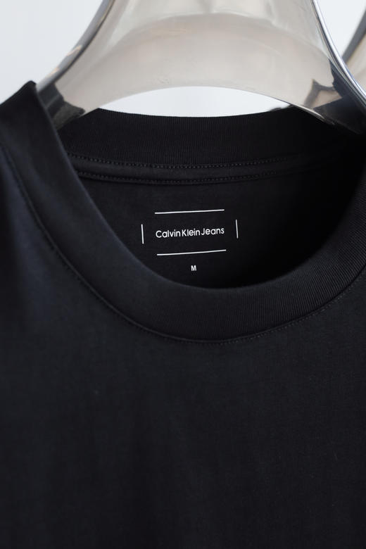 25新款同步西K简约纯色浮雕字母短袖圆领T恤 TX435 商品图3