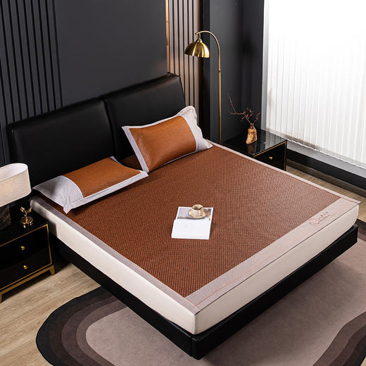 多喜爱 霸王席单件-青州/御享（咖/灰）/福禄（咖/灰） 【四角弹力绑带】【精致盖头刺绣】加厚加密 藤席编织更紧密 间隙更小 无毛刺 3D蜂窝层  席面可卷曲 商品图4