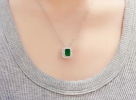 1.38ct刻面祖母绿吊坠