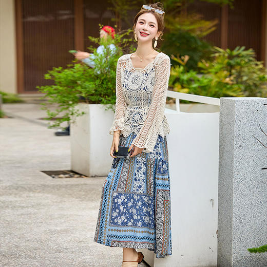 波西米亚复古度假吊带长裙套装女2025夏季防晒镂空罩衫超仙两件套HR-MYL2522 商品图2