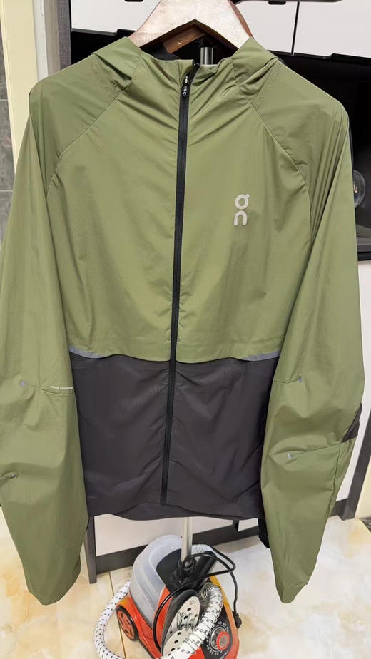 原单正品昂跑夏季防晒透气皮肤衣，超薄材料，防止温差，随手收纳，超实用便捷，
三个色，尺码S-XXL
原价1690 商品图7