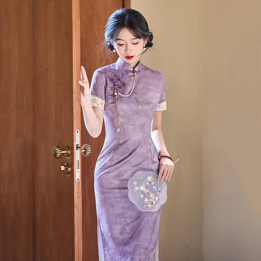 紫色送考中式绝美长款改良旗袍2025新款女复古修身短袖走秀春夏季旗袍ZA&SC20645 商品图3
