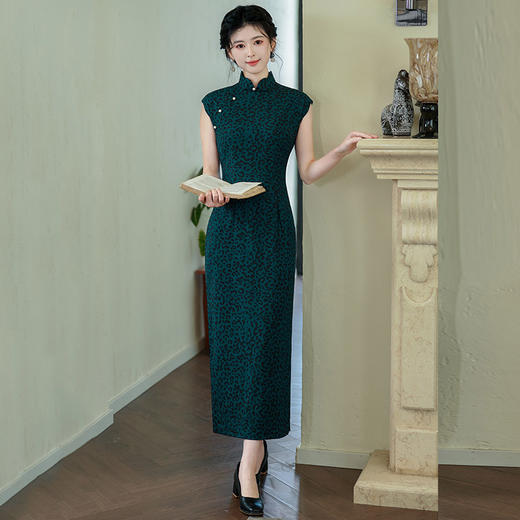 2025新款高级感老上海复古风无袖新中式长款改良旗袍ZA$SC20691 商品图3