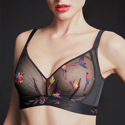 CB | 彩工/薄杯轻塑无钢托短文胸 商品图0