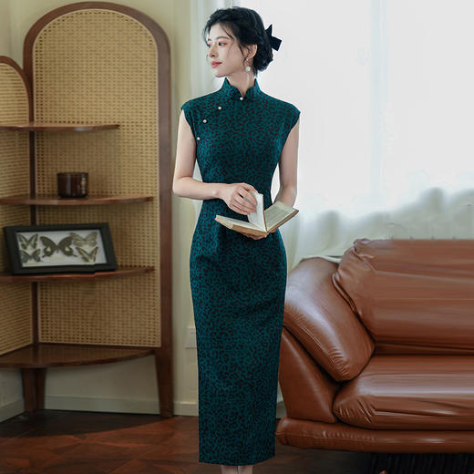 2025新款高级感老上海复古风无袖新中式长款改良旗袍ZA$SC20691 商品图0
