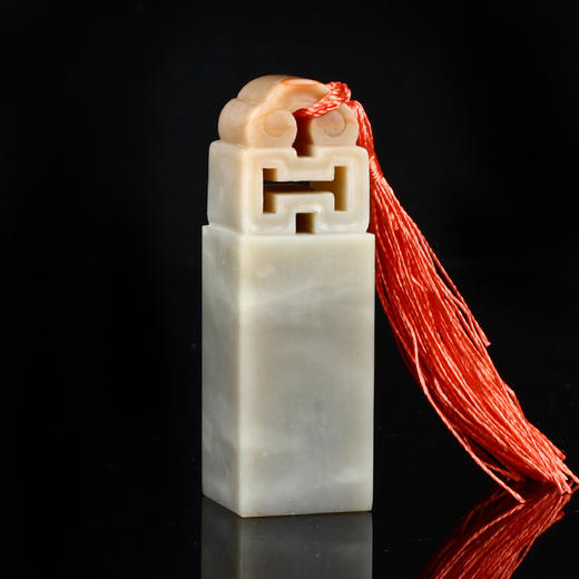 孤品015816-昌化石如意博古钮章方章-2.5*2.5*7.6cm 商品图2