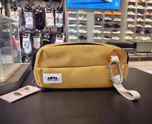 安踏胸包休闲运动通勤包简约百搭手机包轻便耐磨骑行单肩斜挎包192528131 商品图2