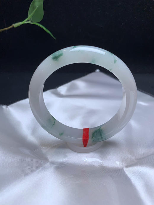 612631，57.5糯冰飘花手镯，干干净净的白底，飘清新淡雅的蓝花 商品图3